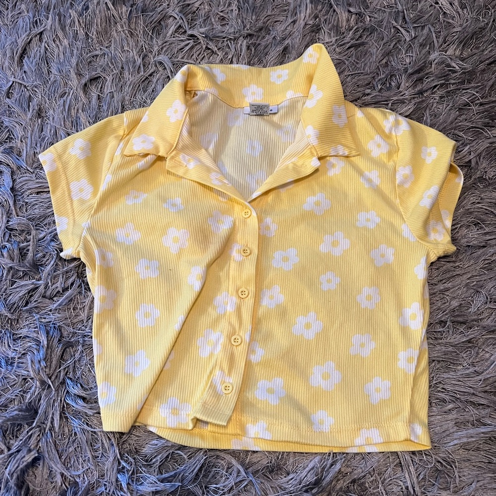 Button Up Flower Detail Crop Top Shirt
